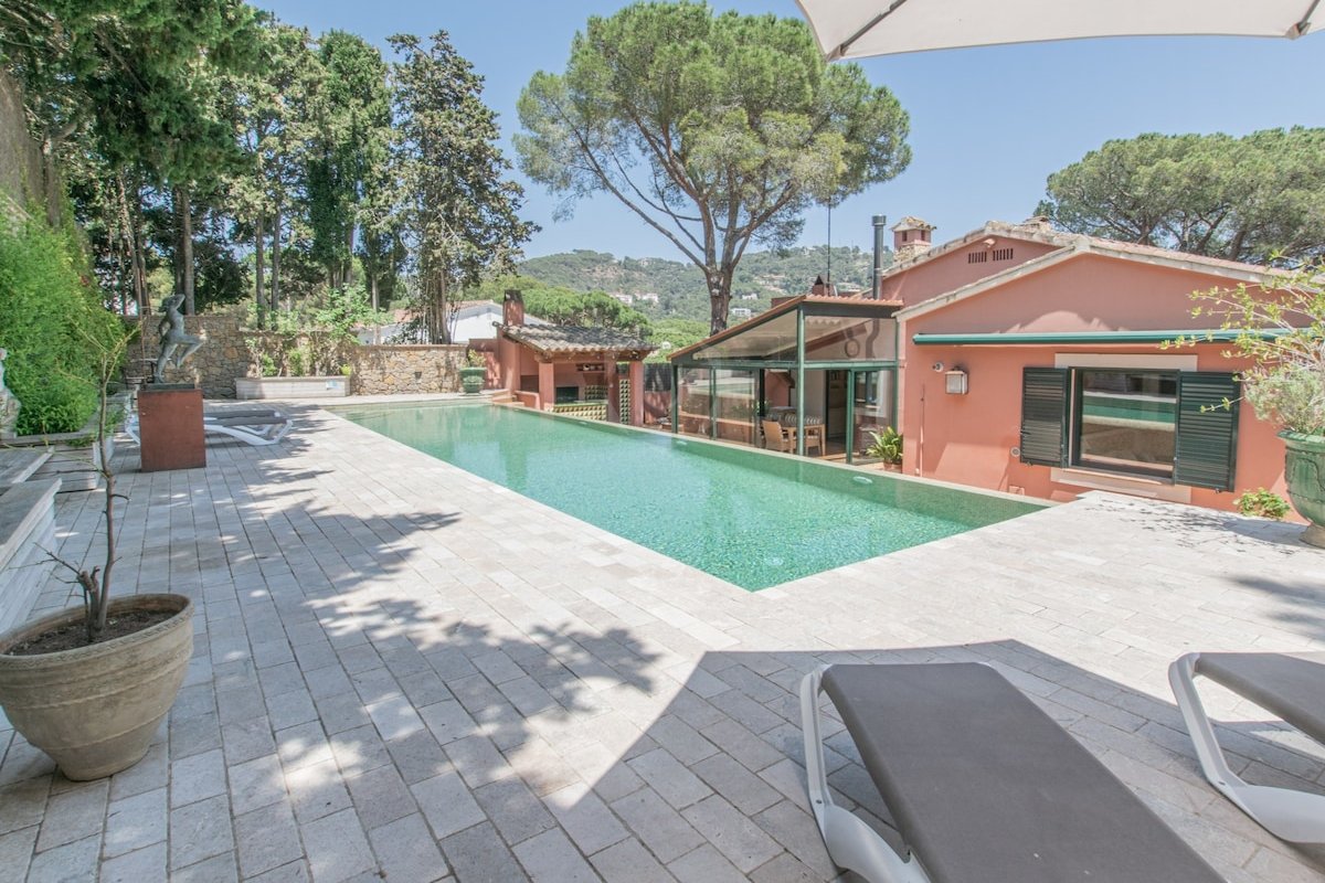 LA SARDANA – Piscina y 2 minutos a pie de la playa gallery image 3