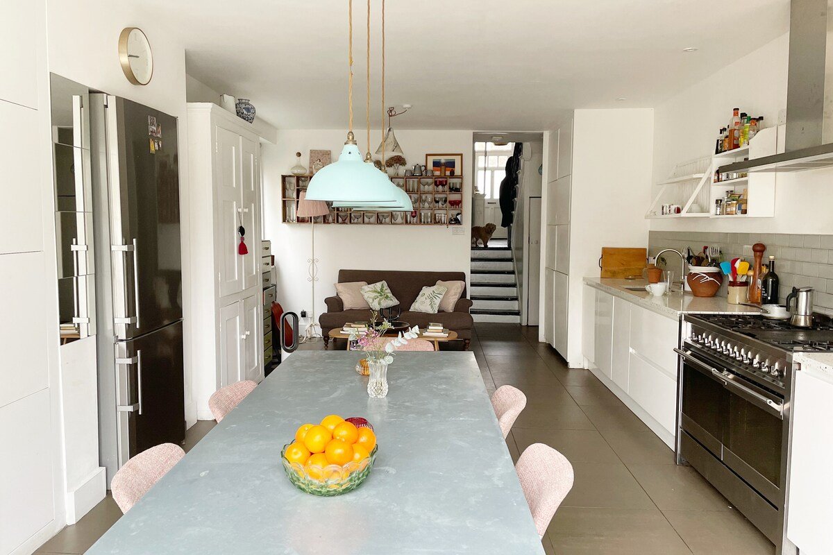 Light & spacious family house, Kensal Rise, London gallery image 4