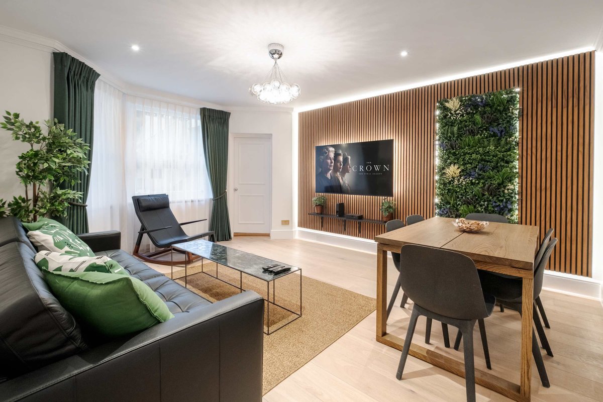 Luxurious 2BR Oasis in South Kensington w/ Air Con
