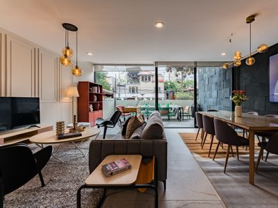 Stylish Polanco, Walk to Lincoln Park & Shopping