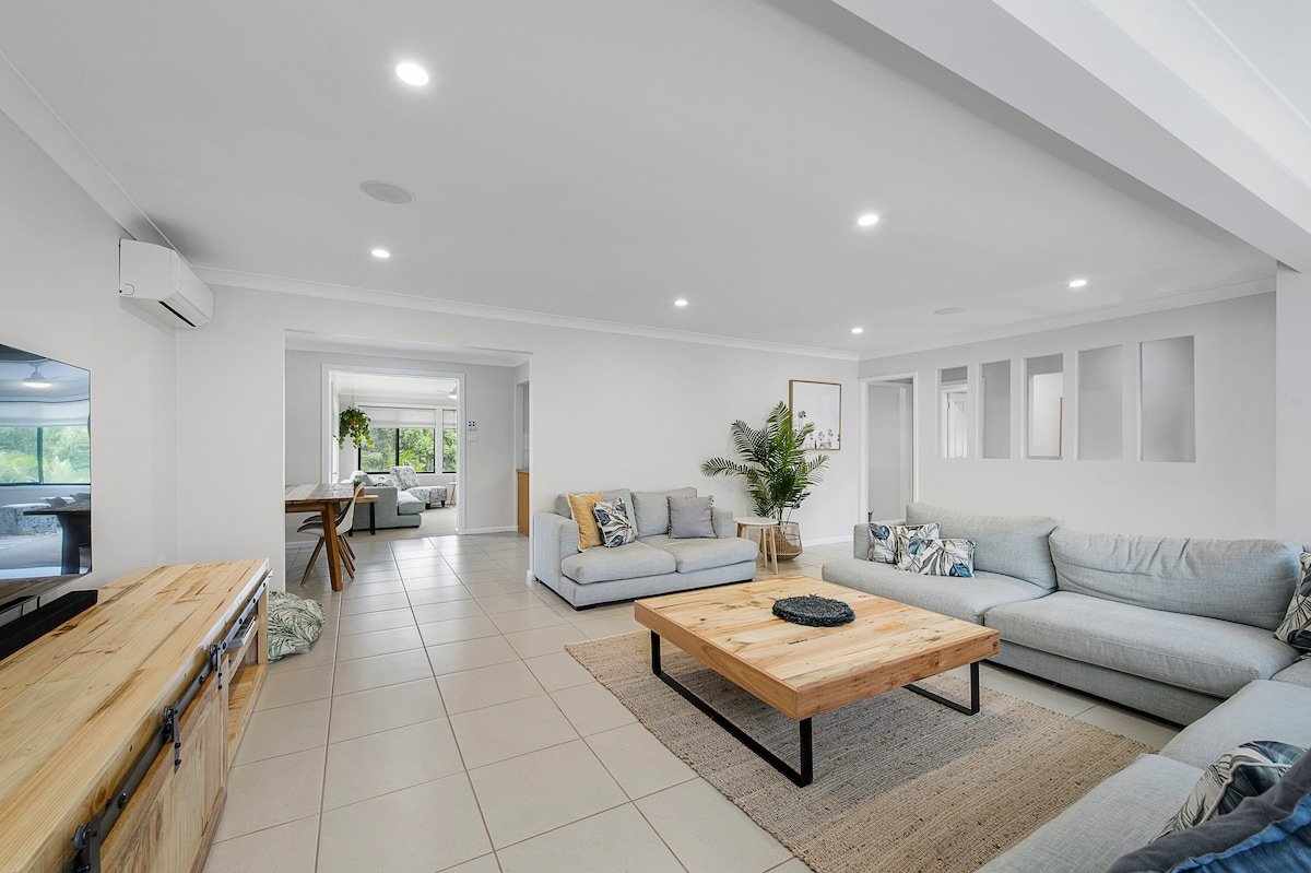 Harrys @ Shelly Beach – family home with pool gallery image 4
