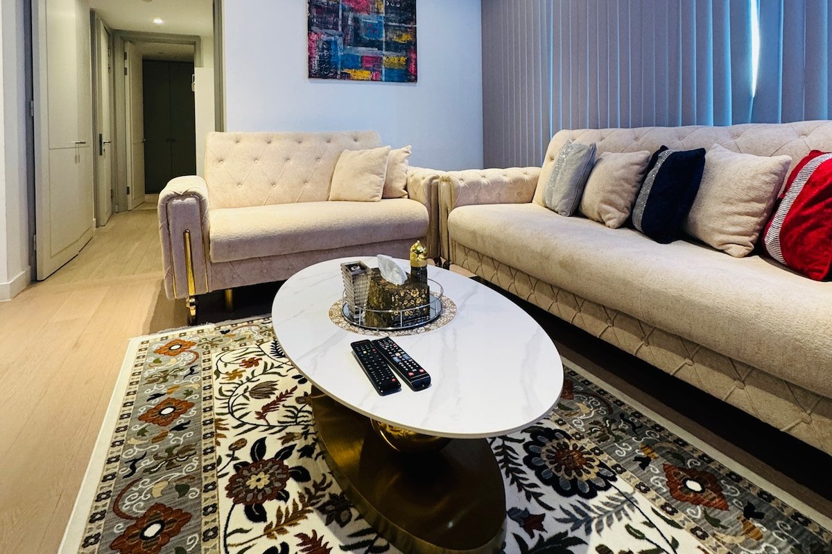 Paddington Victoria Palace VIP gallery image 2