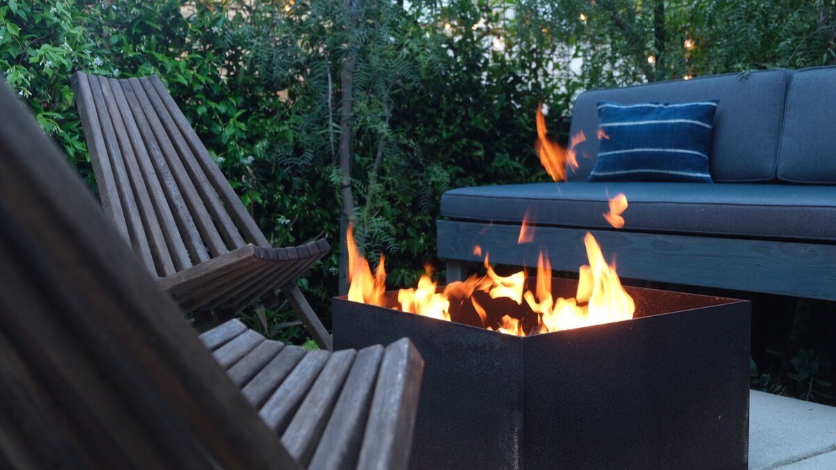 Classic Venice Beach Bungalow~Walk to Beach gallery image 5