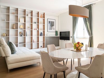 Lovely Design Apartment, Milan Duomo – 5 Guests