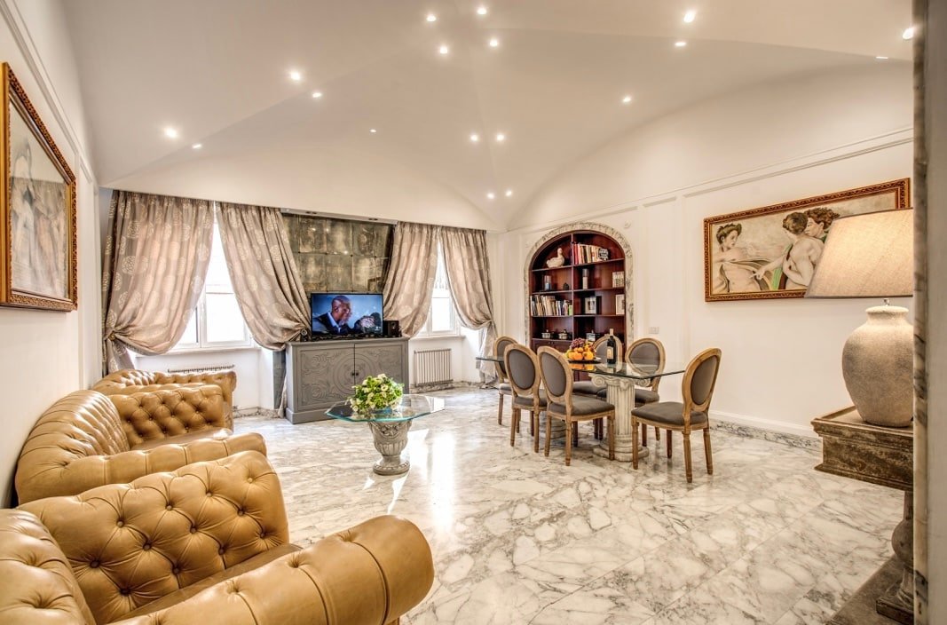 Crispi Holiday Inn gallery image 2