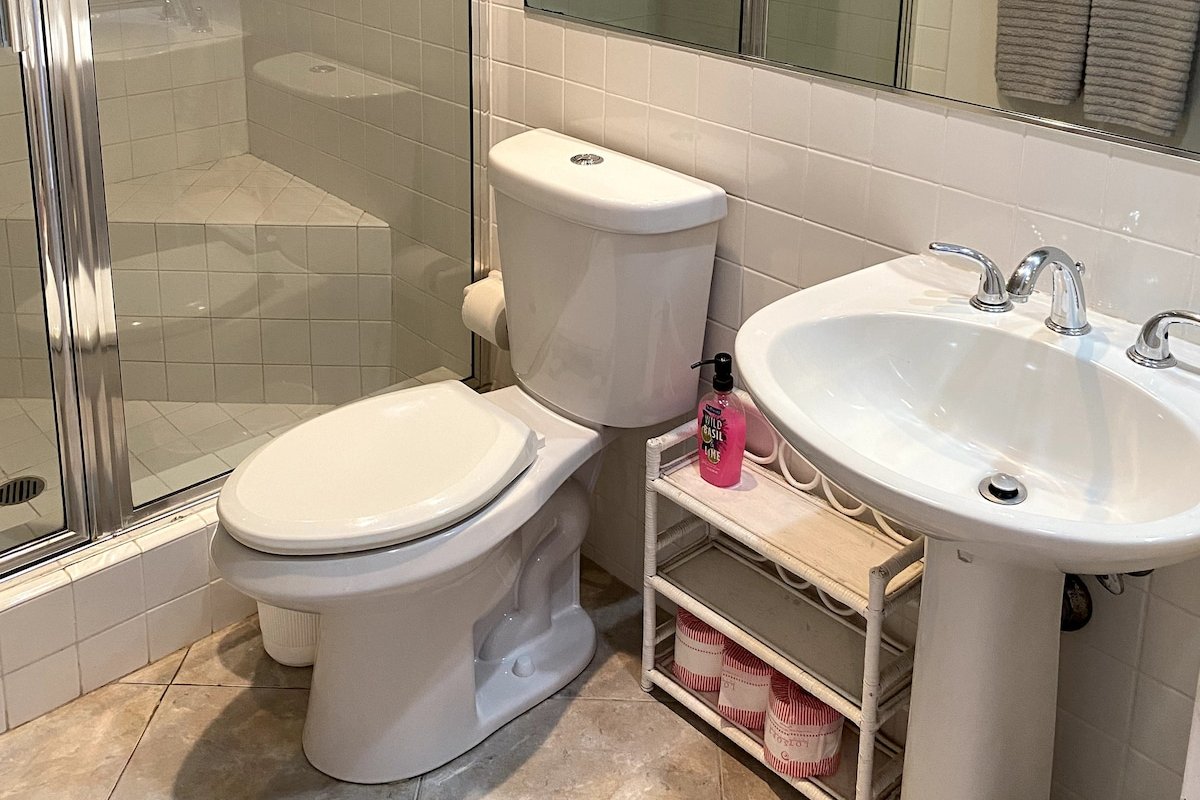 Island Condo w/ Golf Cart 2BR 2Bath Corner Unit gallery image 4