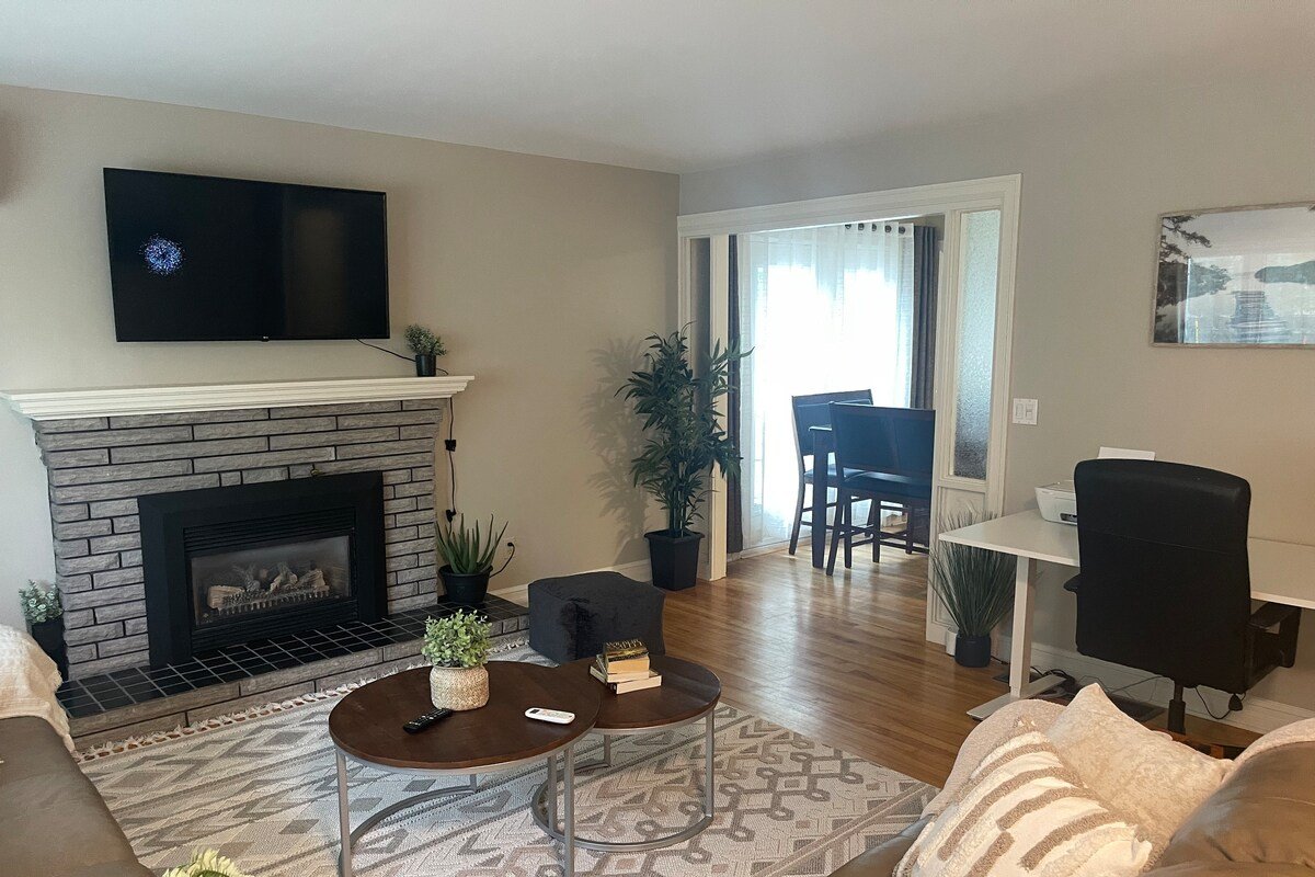 University Manor gallery image 5