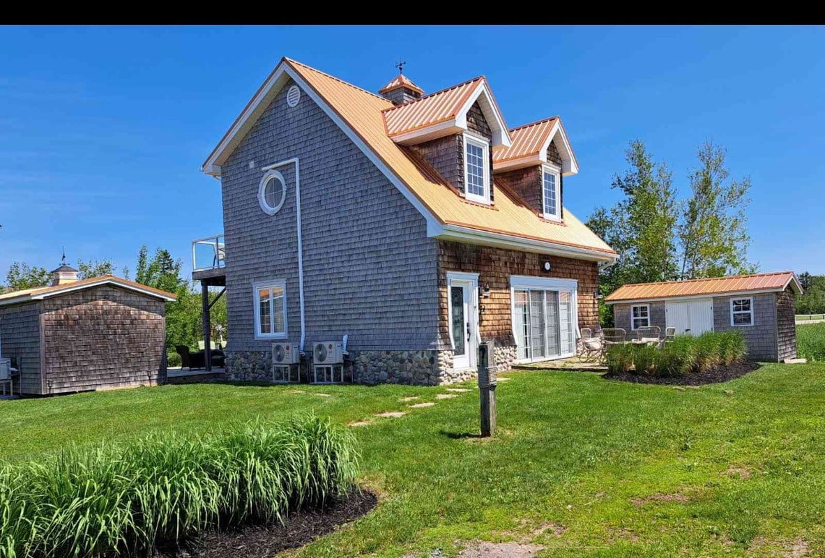 Luxury Cottage w/ Hot tub at Parlee Beach gallery image 2