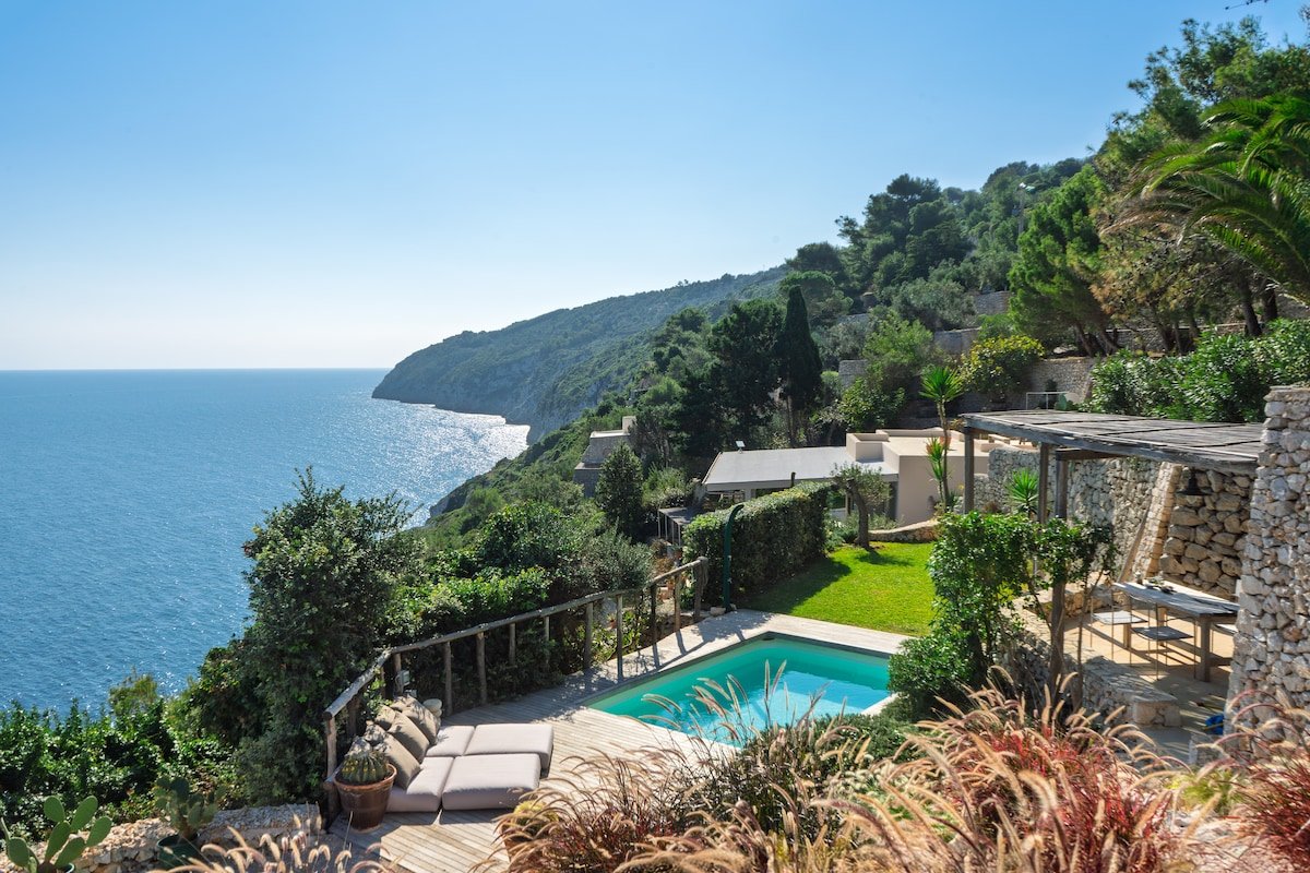 Villa Cliff #56 gallery image 2