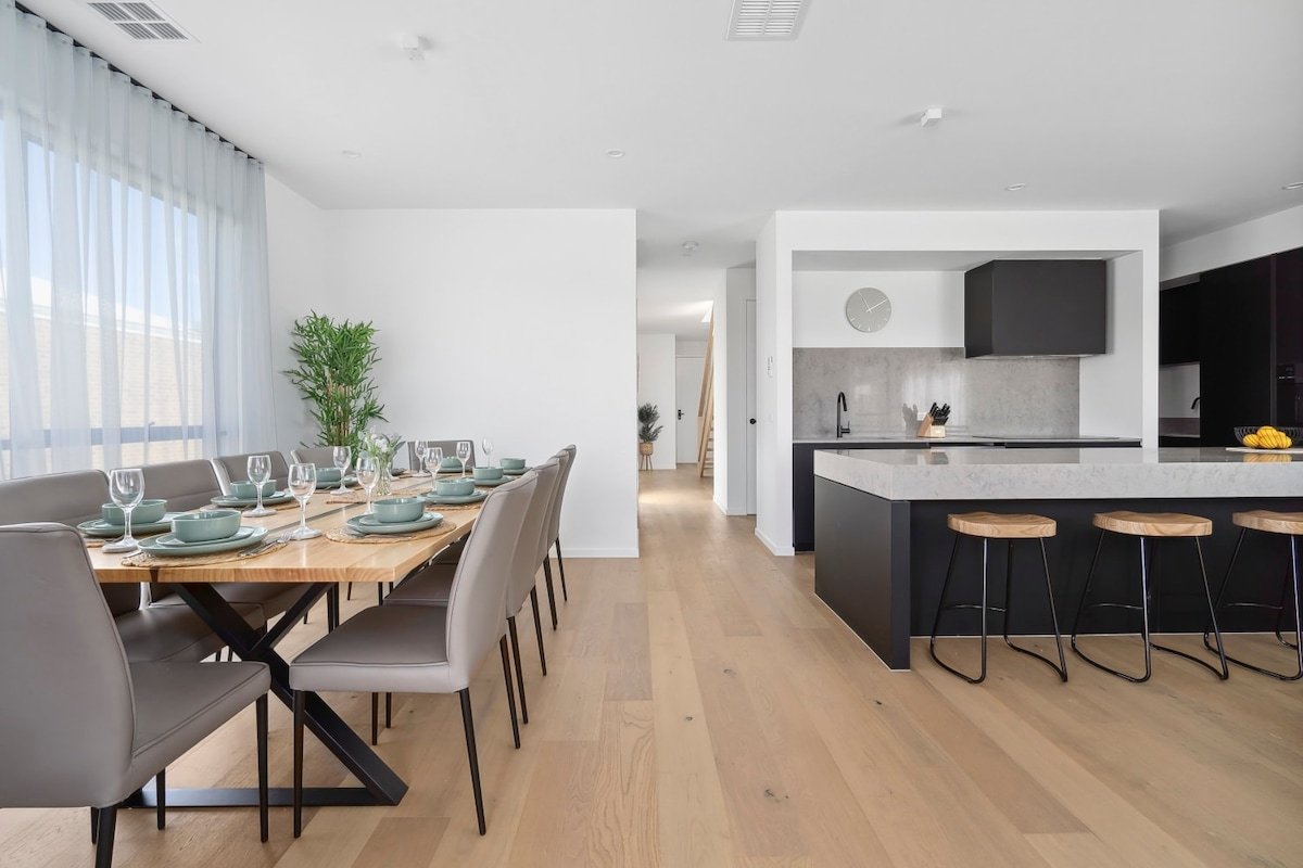 Oak Anchor I Luxury Ocean Grove Retreat gallery image 5