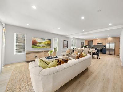 Spacious 5 Bedrooms house in Hollywood/Sleeps 16