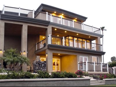 360 Degree City & Ocean Views