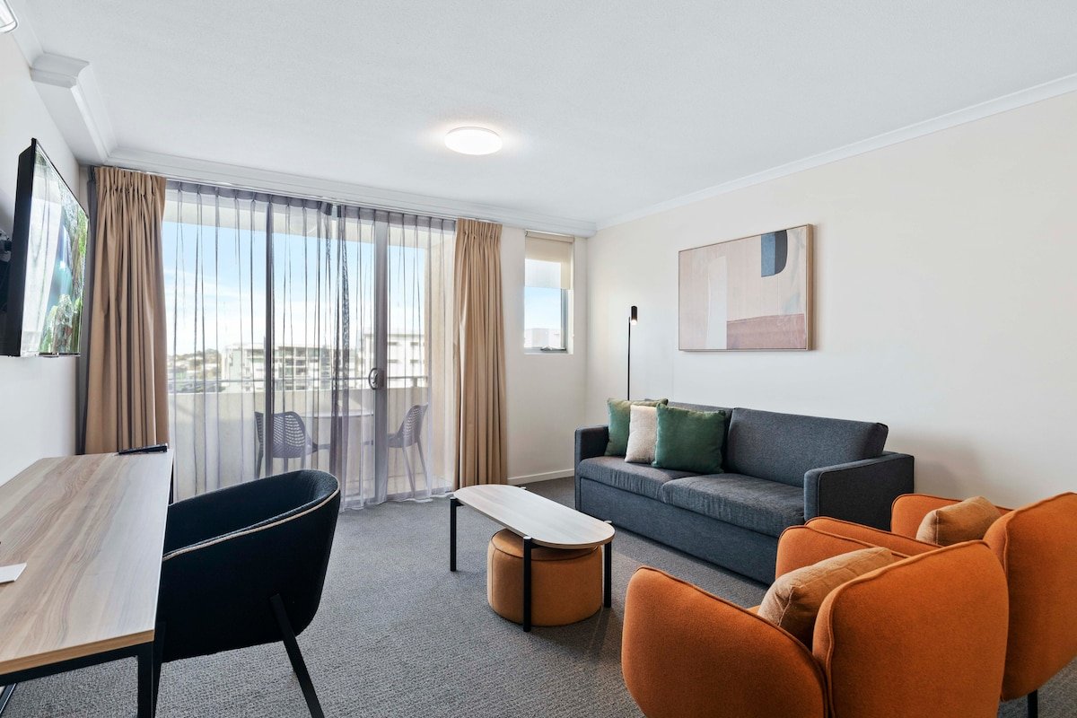 Executive Two Bedroom Apartment gallery image 5