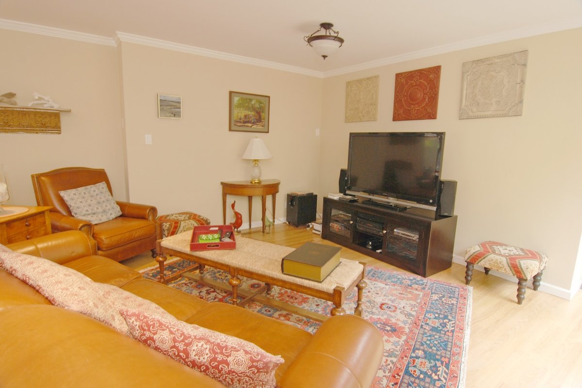 Beautiful 4BR Home by Stanford Univ gallery image 5