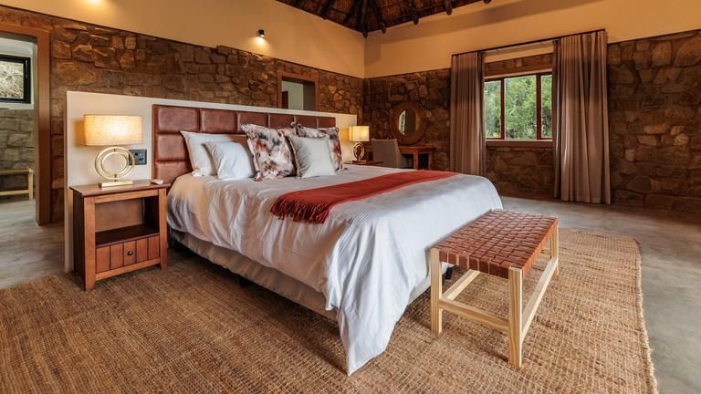 Amakhala Induli Game Lodge Luxury suites