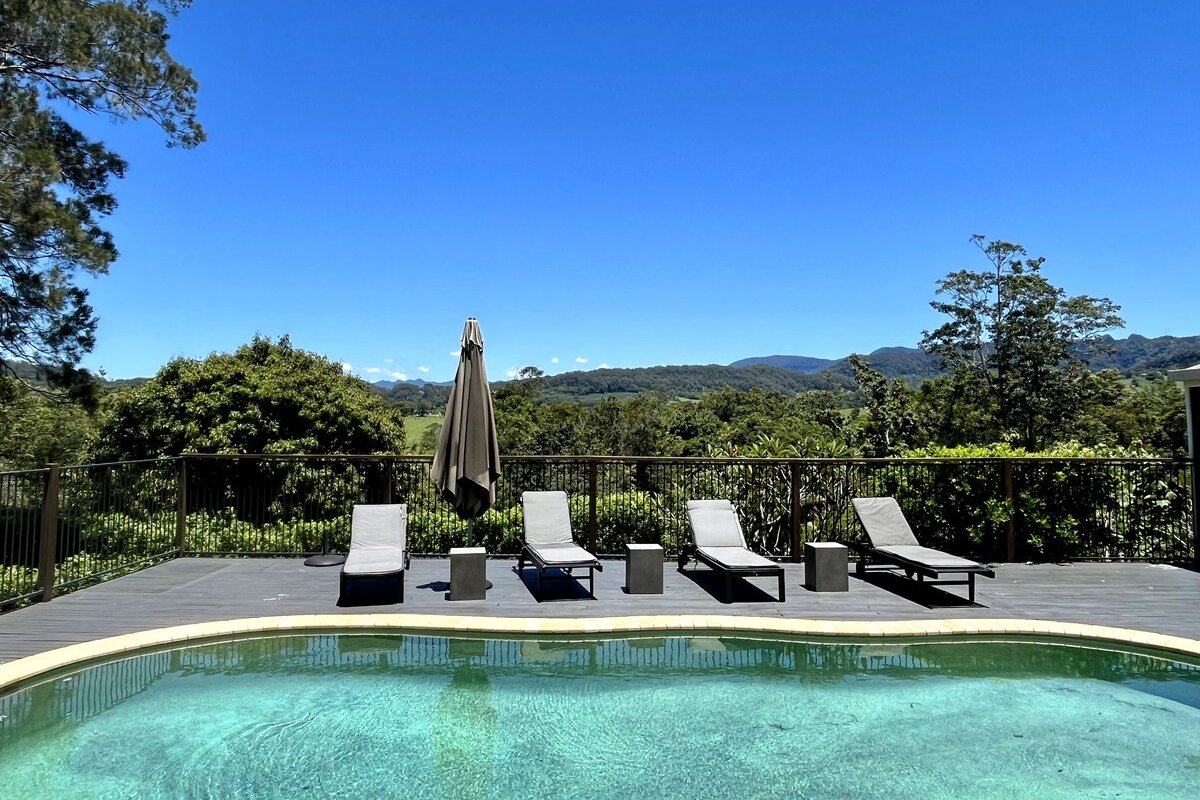 Country Getaway with Pool, Fire Pit and 5.5 acres gallery image 3