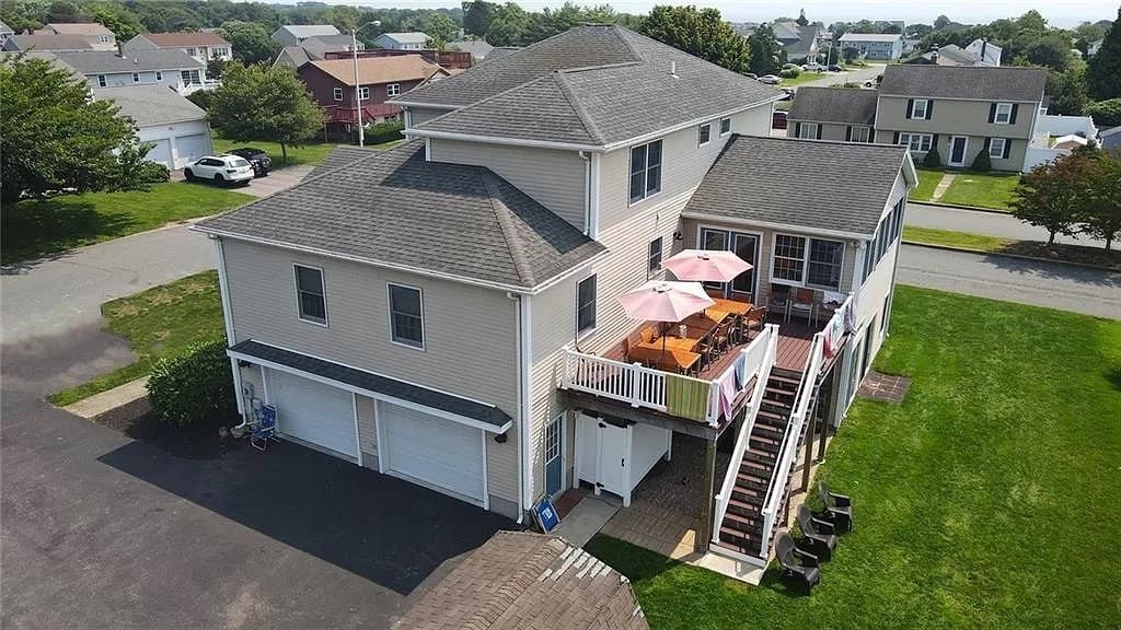 Celebrate the Holidays in Narragansett gallery image 4