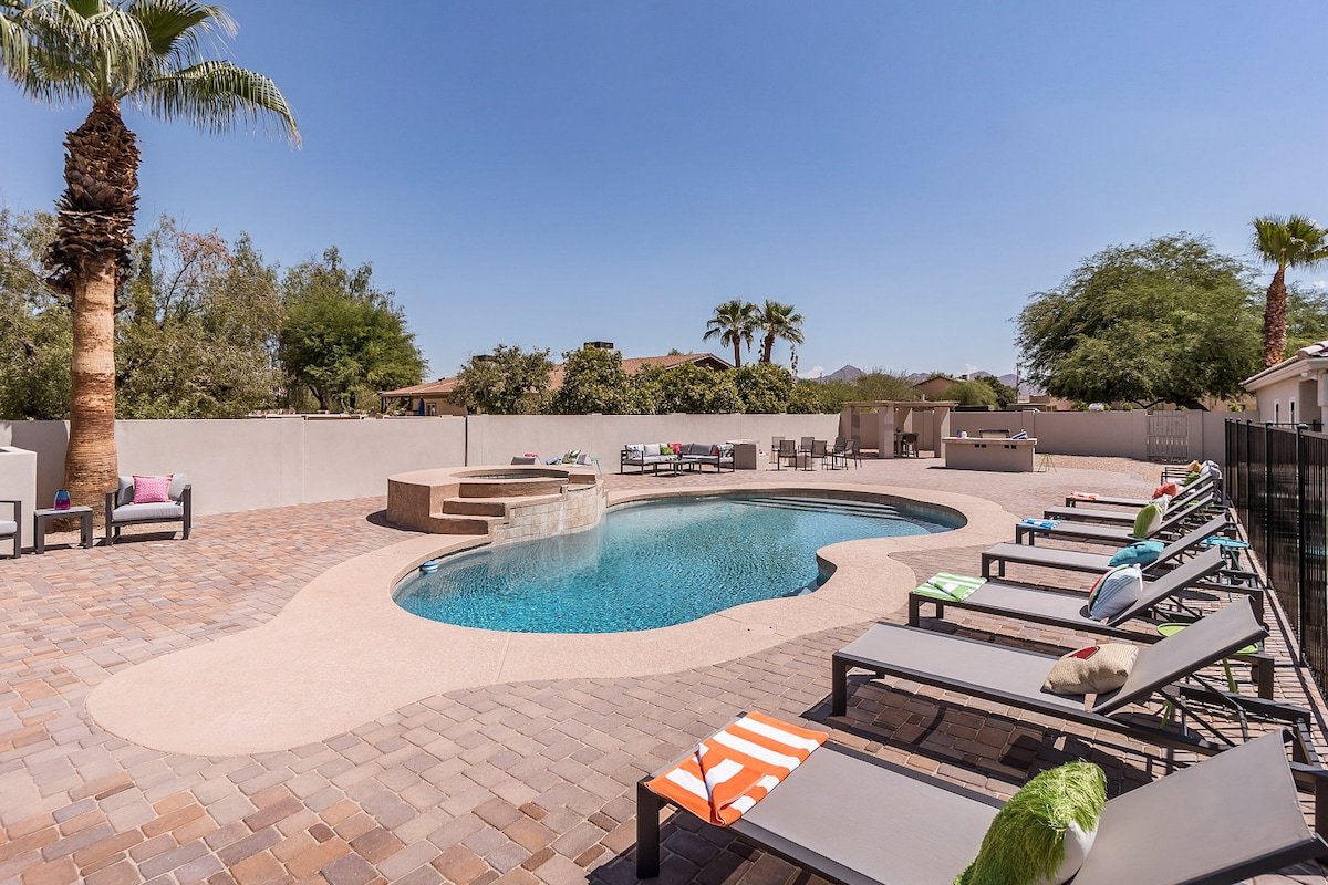 The Playhouse Retreat gallery image 4