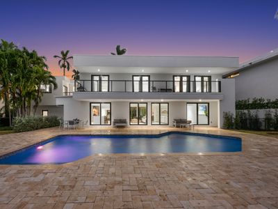 Stunning Luxury Home with Modern Elegance