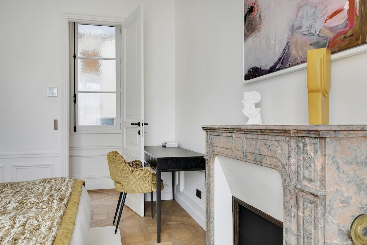 ONIRI – Serviced 2-BR – Place Vendôme Louvre II gallery image 4