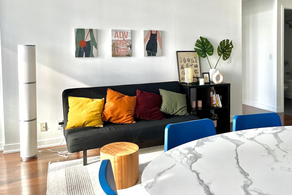 Lovely 3-bedroom Condo by the Lake! gallery image 4