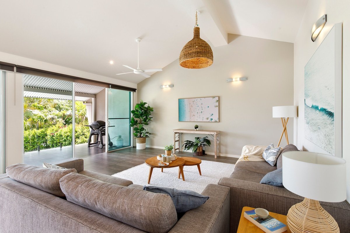 Prime Location, Views & Sunsets, Walk to Hastings gallery image 3