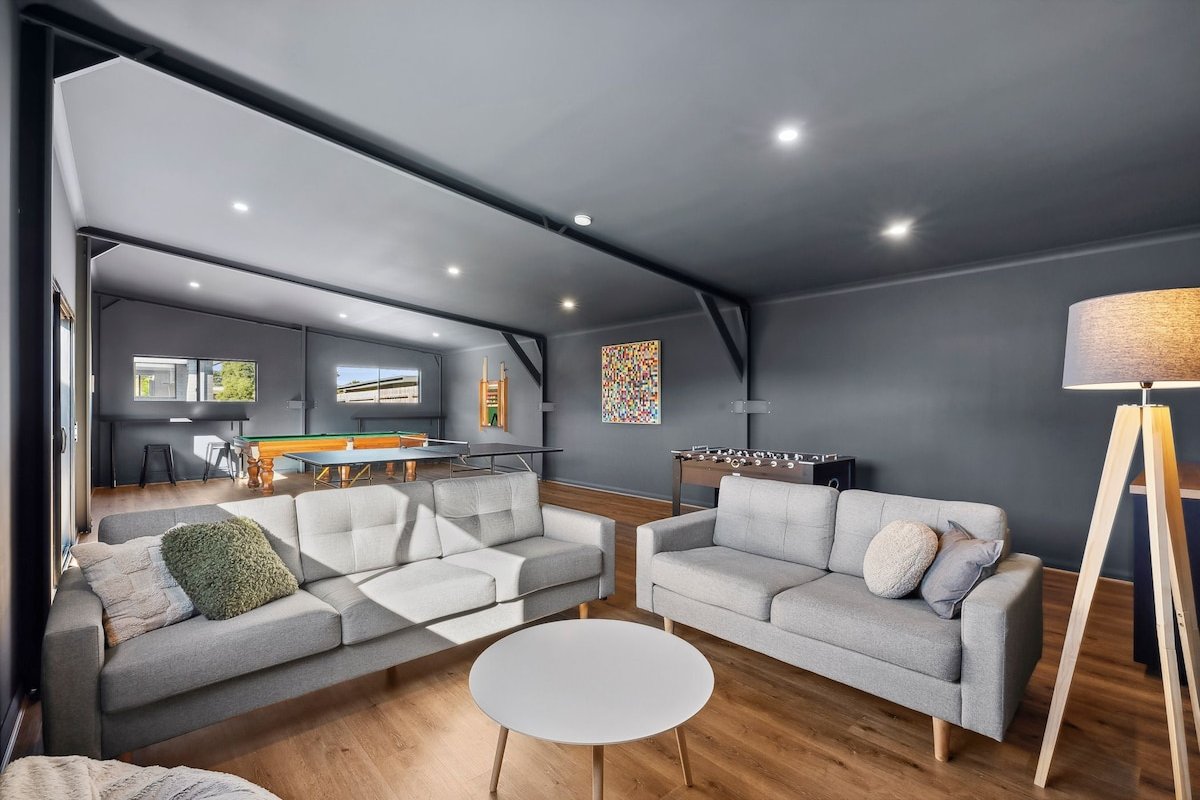 The Absolute Beach Escape | Paradise for 21 gallery image 5