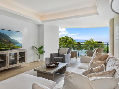 Stunning Oceanfront Penthouse – Steps from Beach