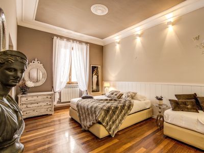 Spanish Steps Miracle Suite