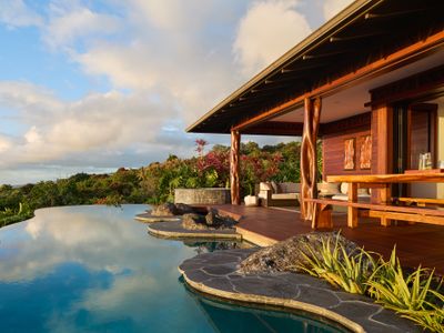 Aolani & Cottage | #1 AirBnb in Kona | Condé Nast