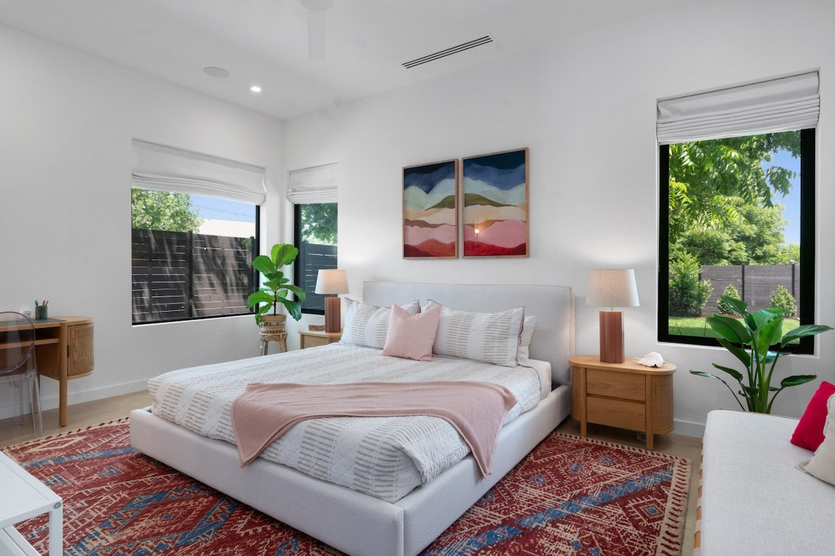 Zilker Home, Heated Pool, Hot Tub, Walkable, EV gallery image 5