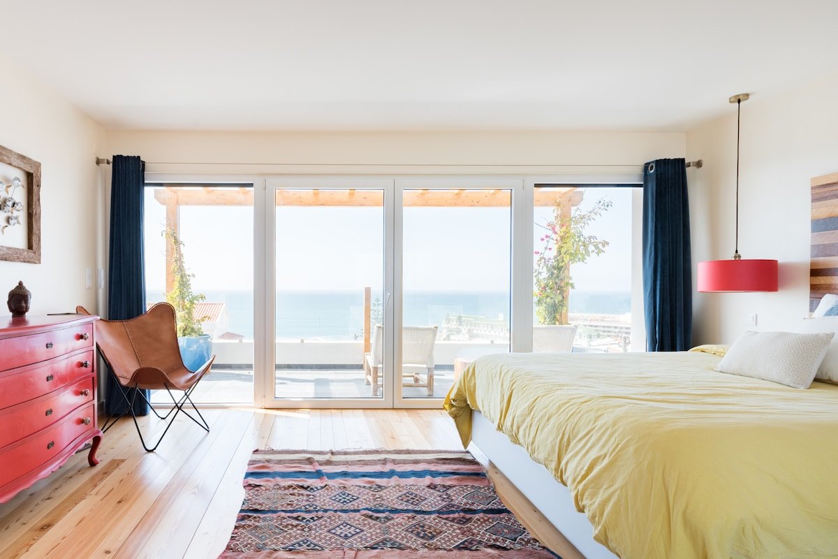 Spacious, Updated Home with Breathtaking Ericeira Sea Views gallery image 5