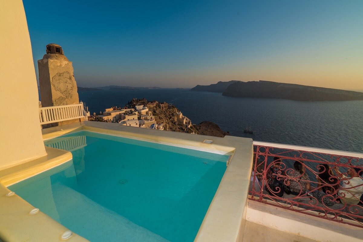 Sunset villa in Oia gallery image 4