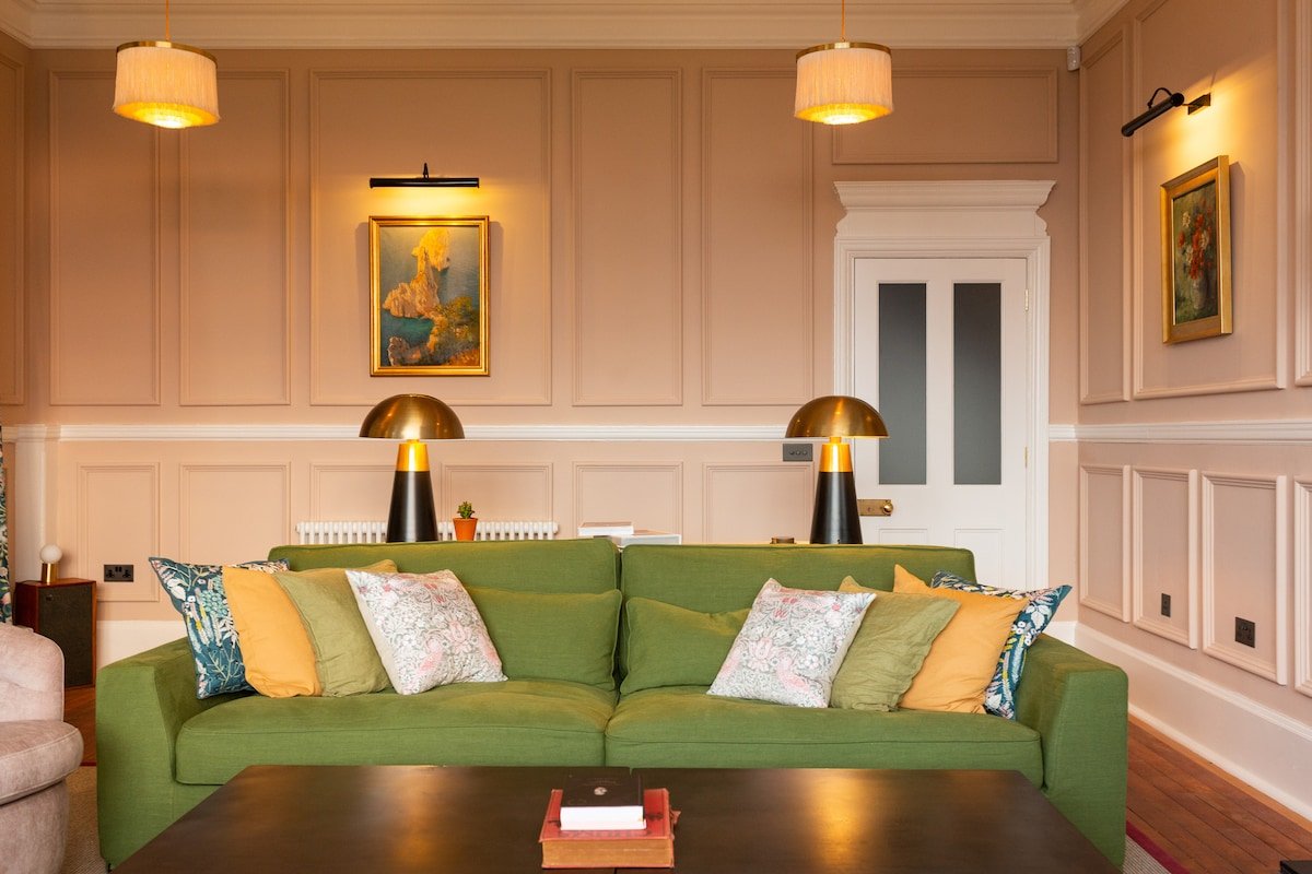 West Bay House| Opposite the beach | Sleeps 18 | gallery image 5