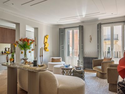 Luxury brand new apt in Justicia