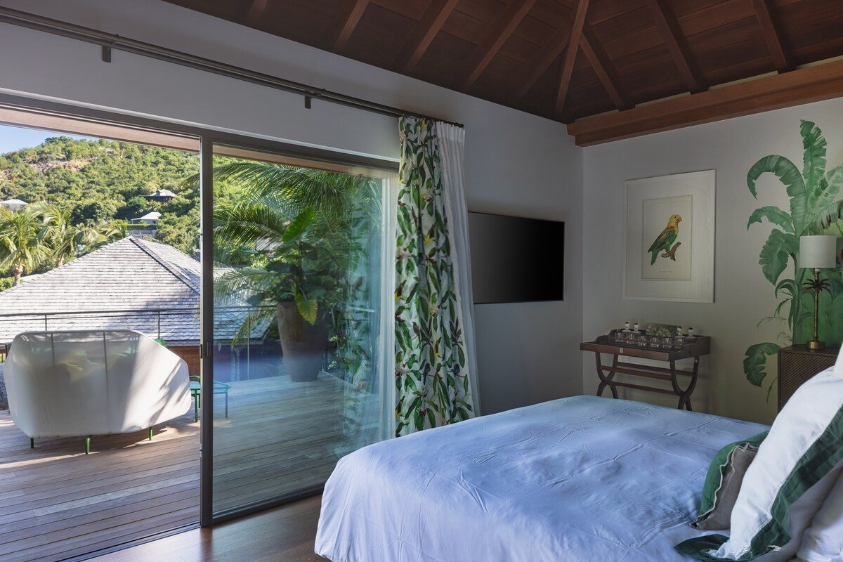 Senna gallery image 2