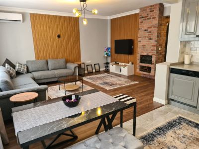 @*Cozy, Spacious 3+1 apartment&2 bathrooms, 4 AC