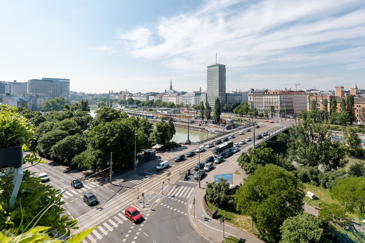 Skyflats Vienna Ring View gallery image 3