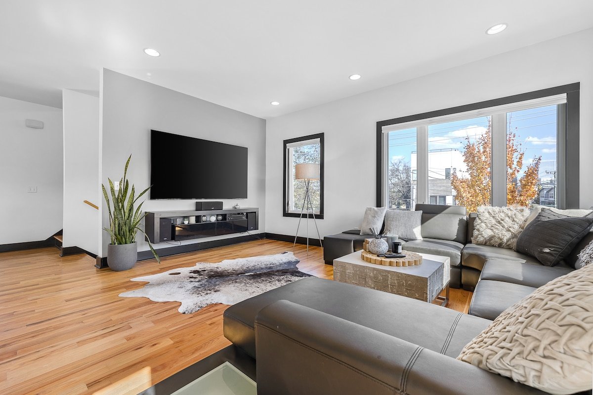 Nashville Modern Near Gulch Rooftop View w/ Garage gallery image 4