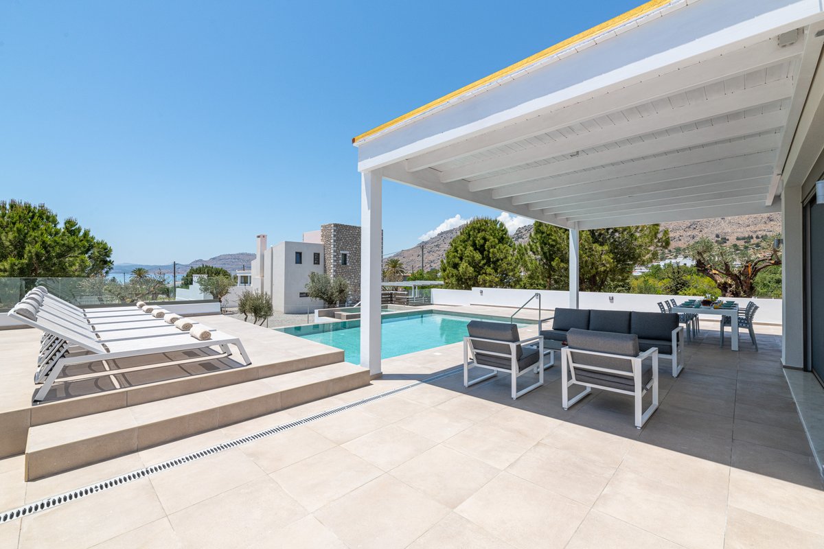 Villa Iris in Pefkos, Lindos (Pine Villas)