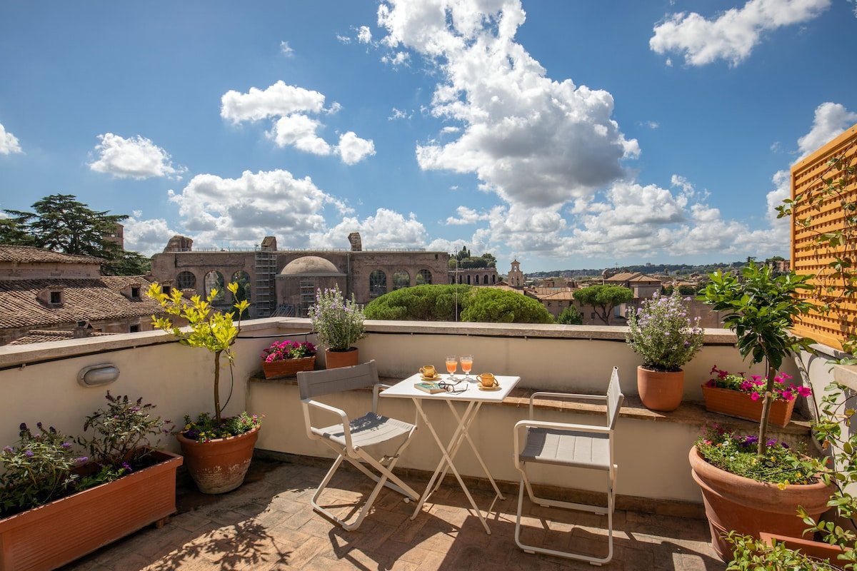 The View at The Colosseum gallery image 3
