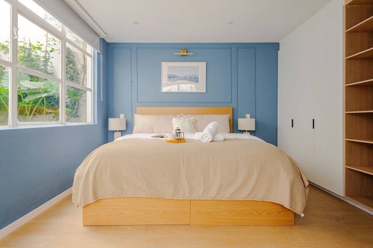 Elegant 3 Rooms, 3 terrace Apt – Ideal Location