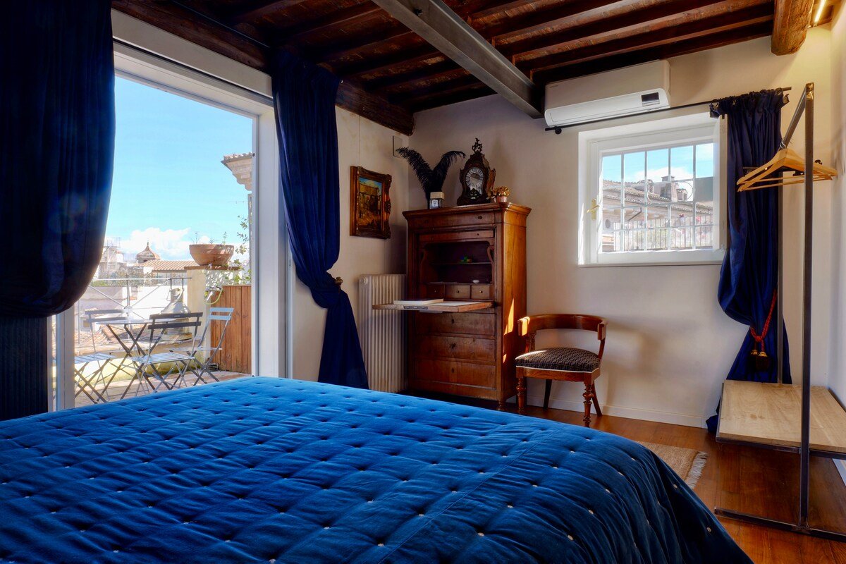 The Domes of Borromini – Charming Apartment. gallery image 3