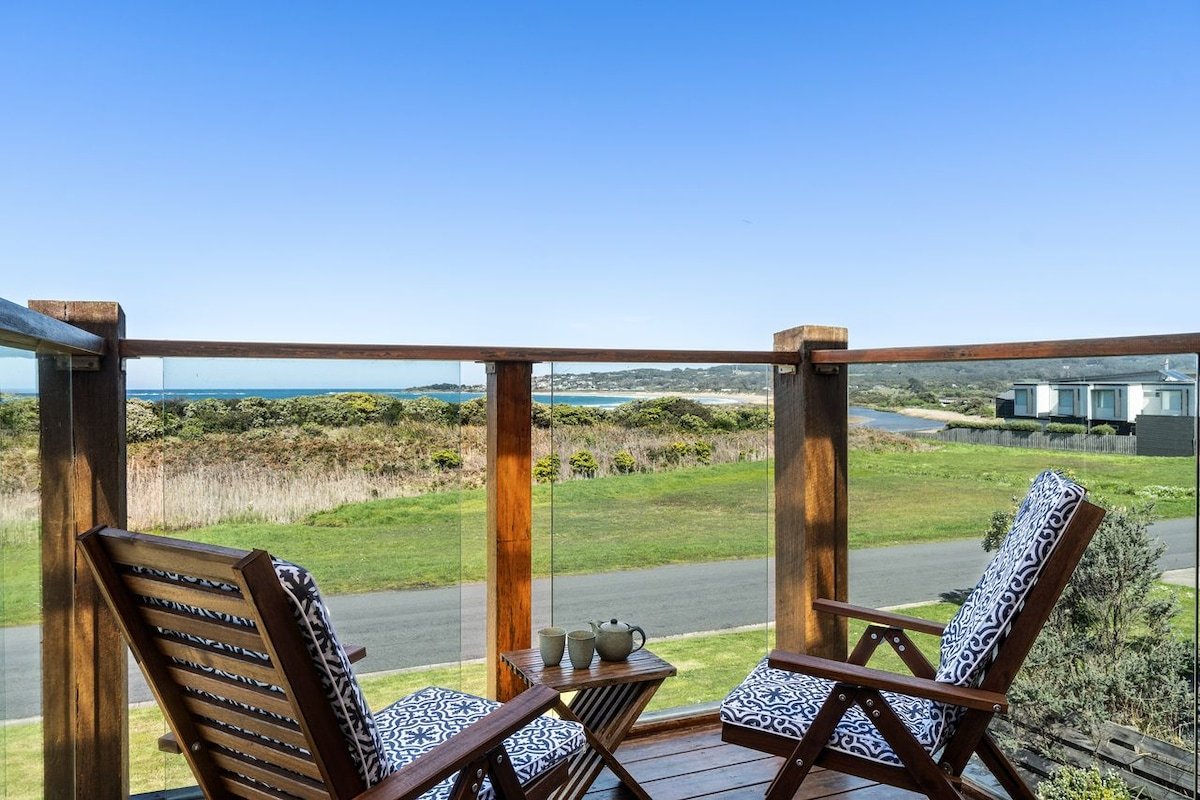 Anchorage – Ocean Side Home *Under New Management* gallery image 3