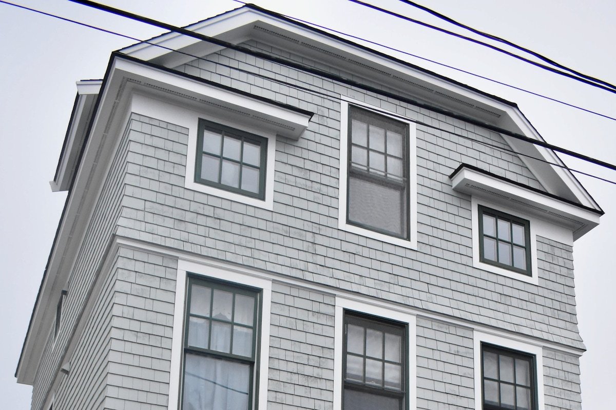 Modern Cottage in Downtown NPT-Walk to All gallery image 3