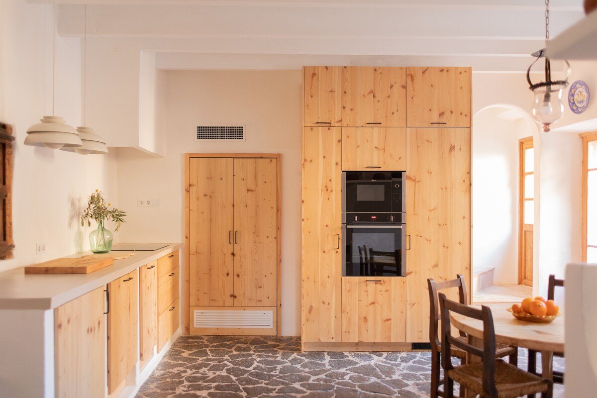 Deià Villa – Near Belmond La Residencia gallery image 5