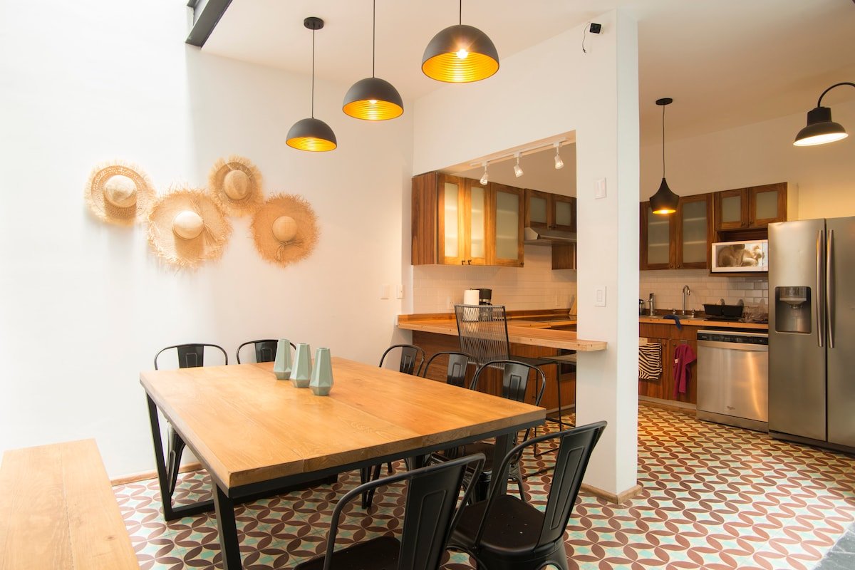 Condesa • Unique • Sunny House | 6 bedrooms gallery image 4