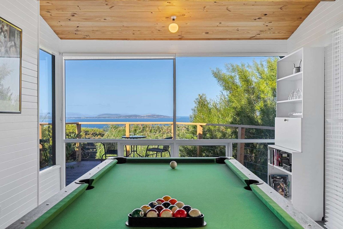 “Oceanview Retreat” – 20kms from CBD – Sleeps 8. gallery image 4