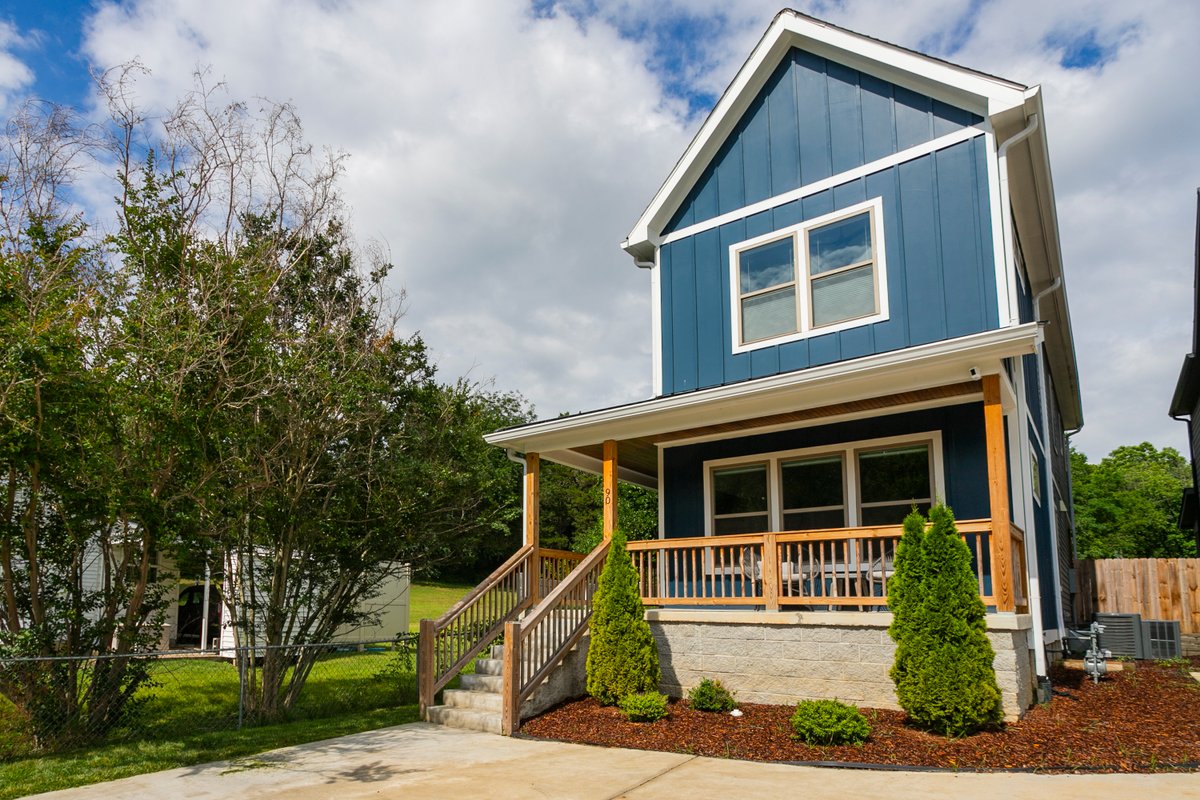 30+ day min Entire Residential home-The Blue House