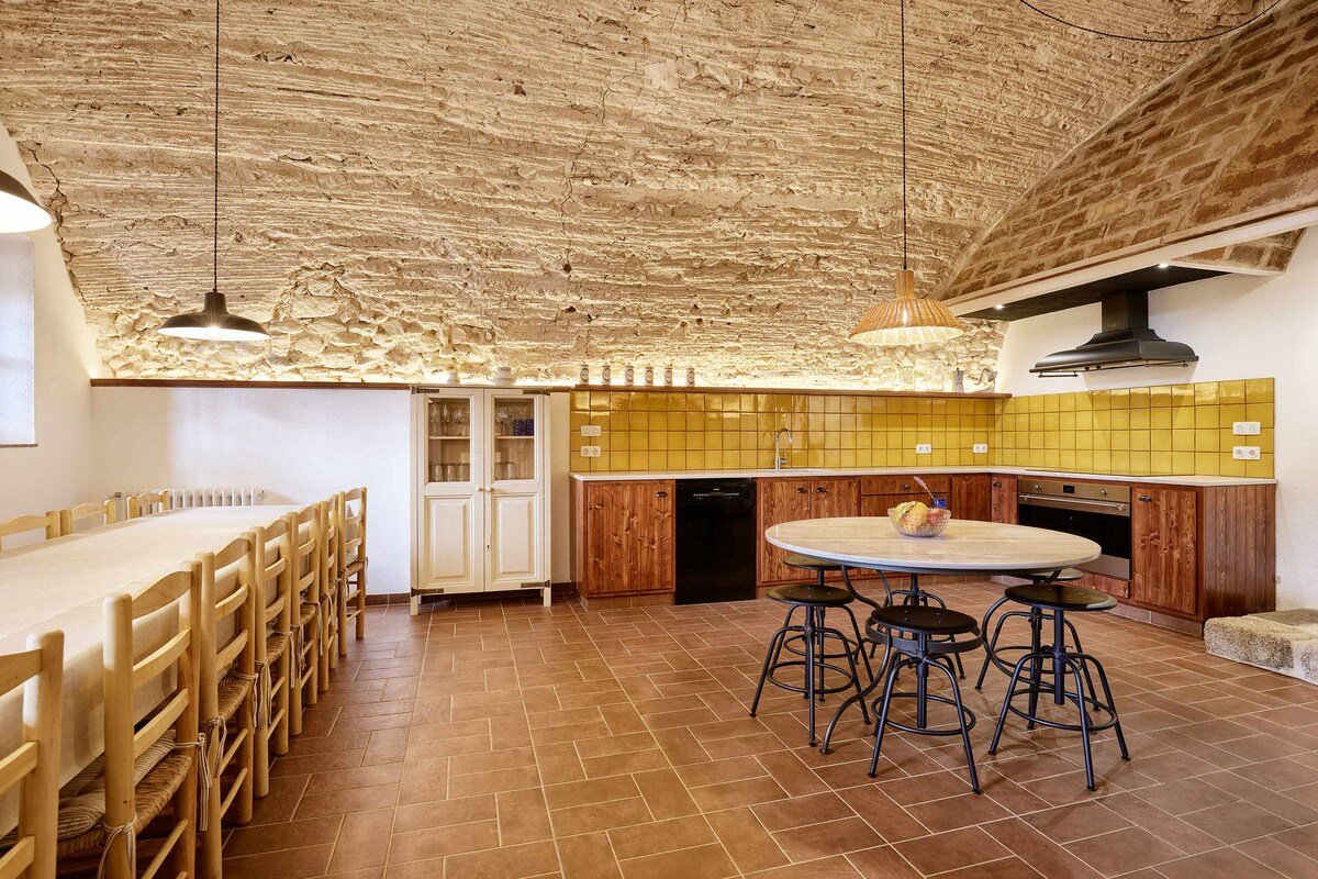 Masia Torre Lloreta S. Xiii – Casa Puigtavell gallery image 2